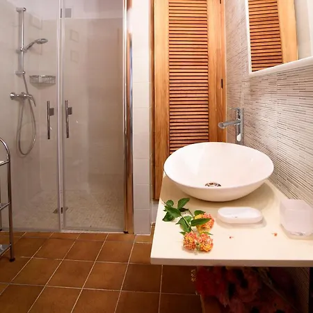 Sleeps 6 Pool Air Con Wifi *