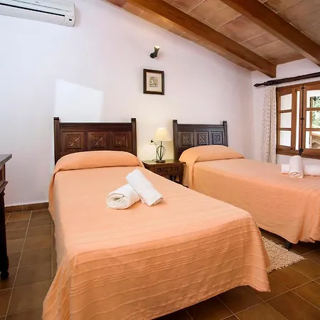 Sleeps 6 Pool Air Con Wifi بويينسا